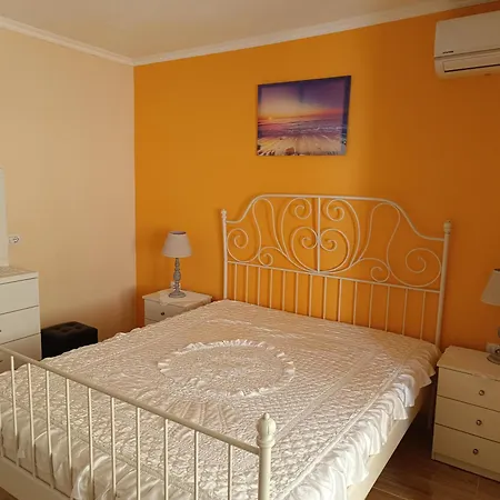 Ilias Apartment Sarande